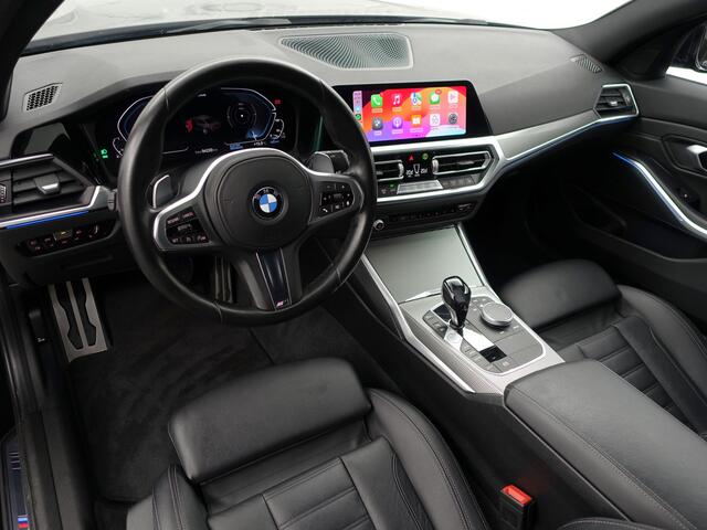 BMW 3-SERIE 320e M Performance Aut- Schuifdak, CarPlay, Sfeerverlichting, Standkachel, Xenon Led, Park Assist