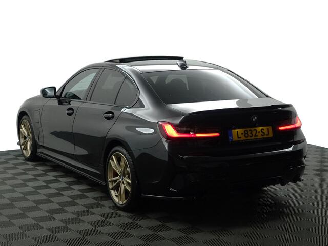 BMW 3-SERIE 320e M Performance Aut- Schuifdak, CarPlay, Sfeerverlichting, Standkachel, Xenon Led, Park Assist