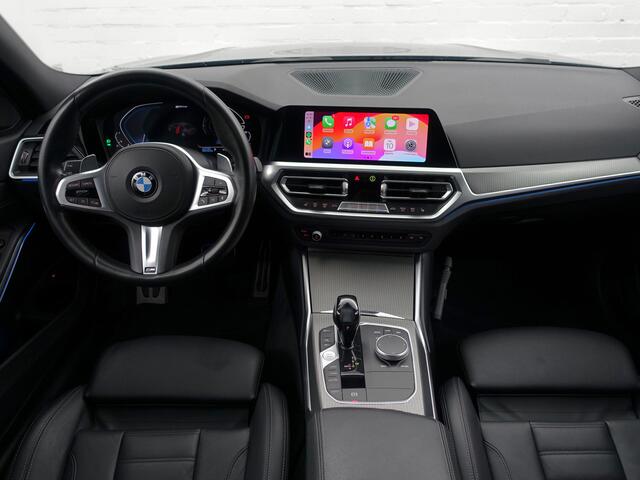 BMW 3-SERIE 320e M Performance Aut- Schuifdak, CarPlay, Sfeerverlichting, Standkachel, Xenon Led, Park Assist