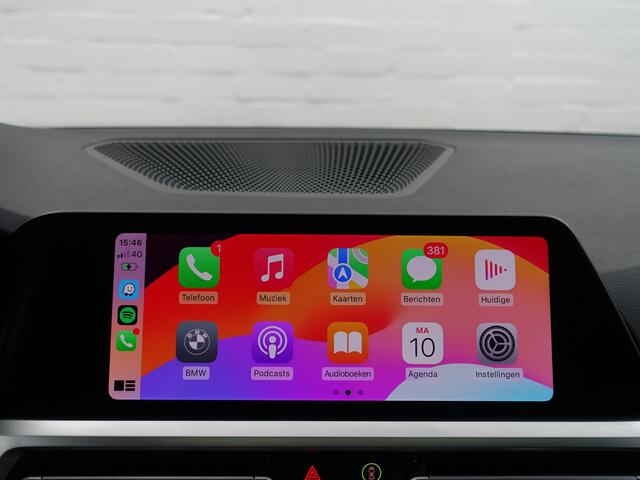 BMW 3-SERIE 320e M Performance Aut- Schuifdak, CarPlay, Sfeerverlichting, Standkachel, Xenon Led, Park Assist