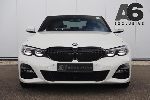 BMW 3-SERIE 318i Executive Edition M Sport Automaat Black Optic Full LED Head Up Display Digital Cockpit Half Leder Sportstoelen Navigatie Carplay Bluetooth 19 inch M Velgen