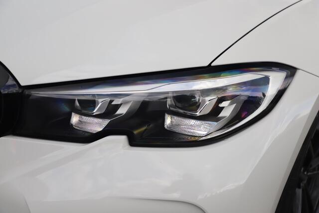 BMW 3-SERIE 318i Executive Edition M Sport Automaat Black Optic Full LED Head Up Display Digital Cockpit Half Leder Sportstoelen Navigatie Carplay Bluetooth 19 inch M Velgen