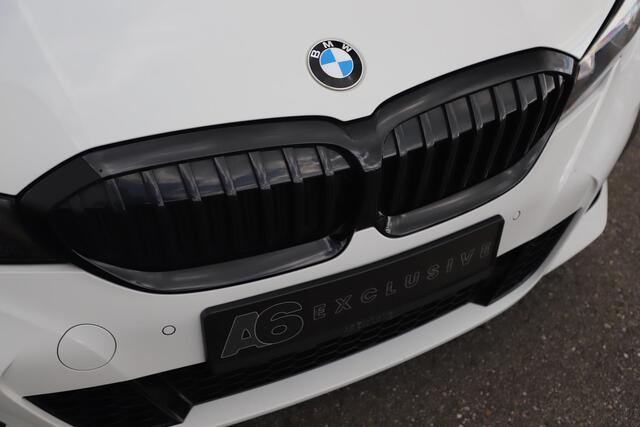 BMW 3-SERIE 318i Executive Edition M Sport Automaat Black Optic Full LED Head Up Display Digital Cockpit Half Leder Sportstoelen Navigatie Carplay Bluetooth 19 inch M Velgen