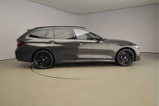 BMW 3-SERIE Touring 320i M-Sportpakket / LED / Leder / Navigatie / Schuifdak / Trekhaak / Elektr. zetels / DAB / Hifi speakers / Alu 19 inch