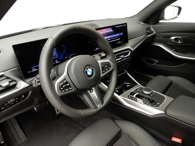 BMW 3-SERIE Touring 320i M-Sportpakket / LED / Leder / Navigatie / Schuifdak / Trekhaak / Elektr. zetels / DAB / Hifi speakers / Alu 19 inch