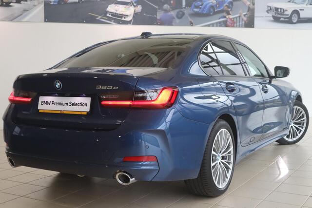 BMW 3-SERIE Sedan 320e Achteruitrijcamera / Active Cruise Control / Elektr. Trekhaak