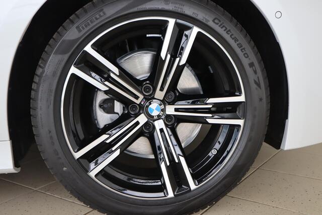 BMW 3-SERIE Sedan 320i M-Sportpakket / Innovation Pack / Harman Kardon Audio / Elektr. Trekhaak
