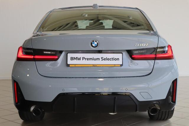 BMW 3-SERIE Sedan 318i M-Sportpakket Pro / Variable Sport Steering / Elektr. Trekhaak