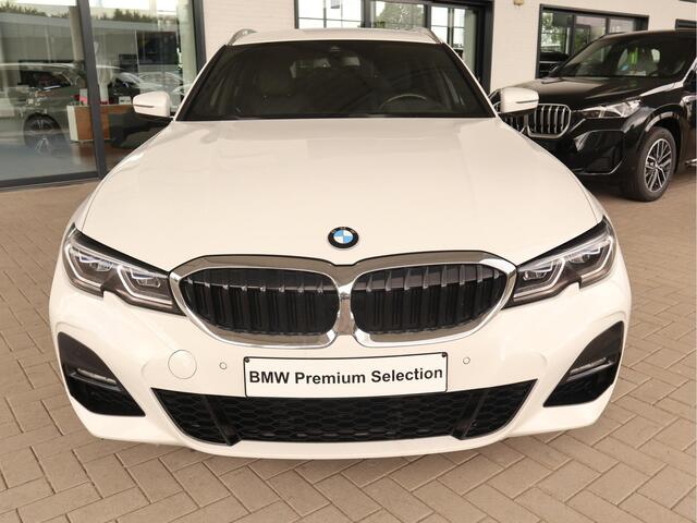 BMW 3-SERIE Touring 330e M-Sportpakket / Harman Kardon / Head-Up Display / Elektr. Trekhaak