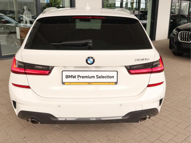BMW 3-SERIE Touring 330e M-Sportpakket / Harman Kardon / Head-Up Display / Elektr. Trekhaak