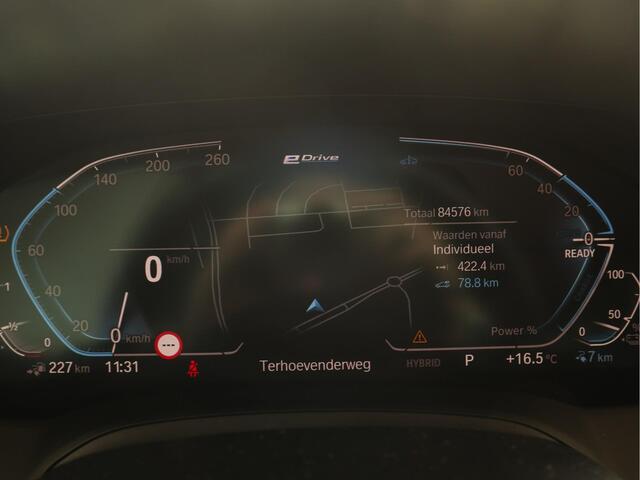 BMW 3-SERIE Touring 330e M-Sportpakket / Harman Kardon / Head-Up Display / Elektr. Trekhaak