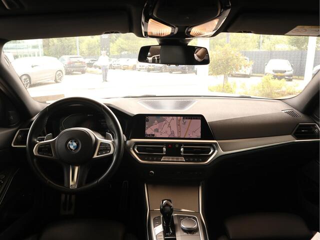 BMW 3-SERIE Touring 330e M-Sportpakket / Harman Kardon / Head-Up Display / Elektr. Trekhaak