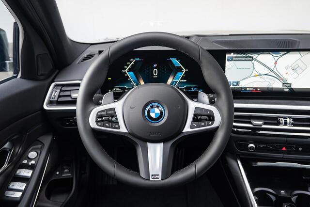 BMW 3-SERIE Touring 320e / M Sportpakket / Travel Pack / Elektrische trekhaak / HiFi / Sportstoelen voor