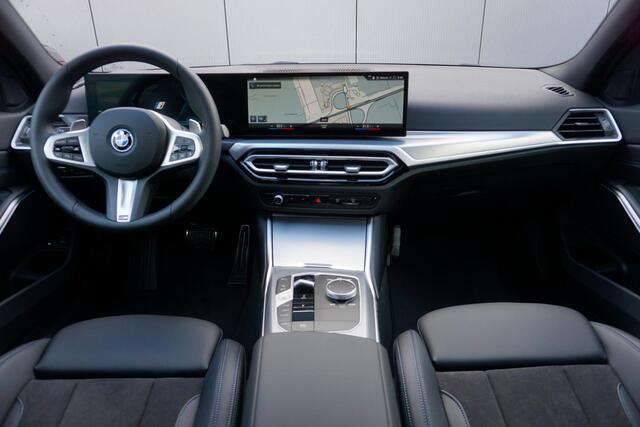 BMW 3-SERIE Sedan 320e Aut. M Sportpakket / Active Cruise Control / 18" LMV / HIFI / Achteruitrijcamera / Panoramadak