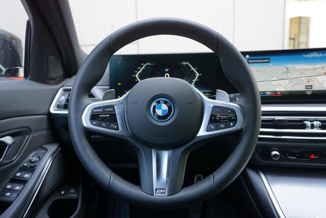 BMW 3-SERIE Touring 330e Aut. High Executive / M Sportpakket / 20" LMV / HIFI / Comfort Access / Parkeersensoren