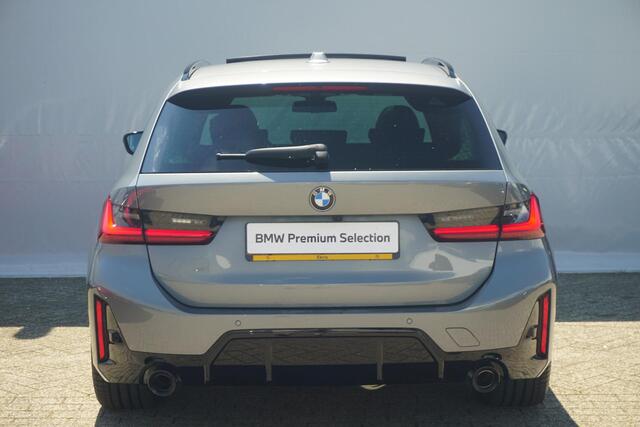 BMW 3-SERIE Touring 320i M Sport Pro Trekhaak / Panorama Dak / Hifi / Stoelverwarming / Driving Assistant