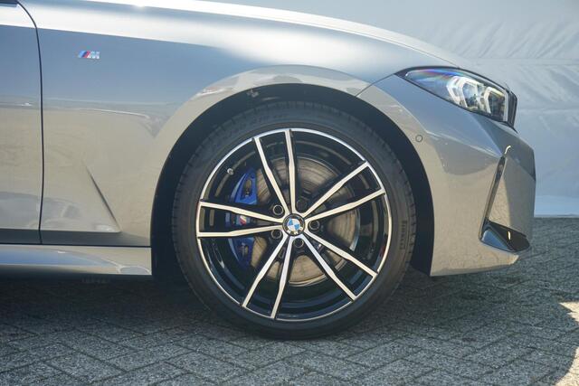 BMW 3-SERIE Touring 320i M Sport Pro Trekhaak / Panorama Dak / Hifi / Stoelverwarming / Driving Assistant