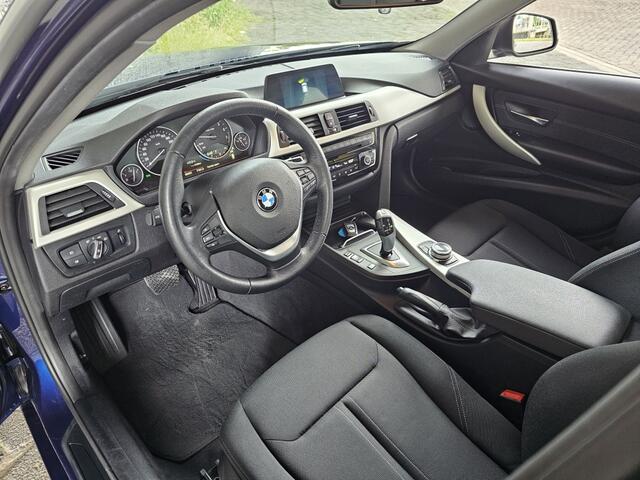BMW 3-SERIE 318i | Geen import | Open dak | Navi | Cruise