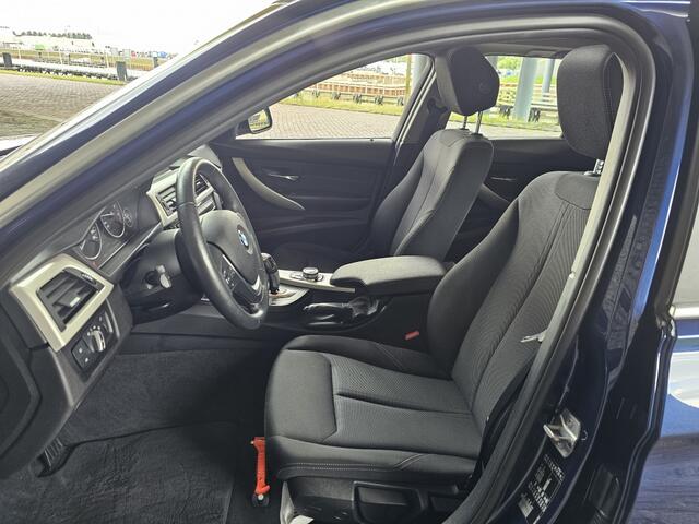 BMW 3-SERIE 318i | Geen import | Open dak | Navi | Cruise