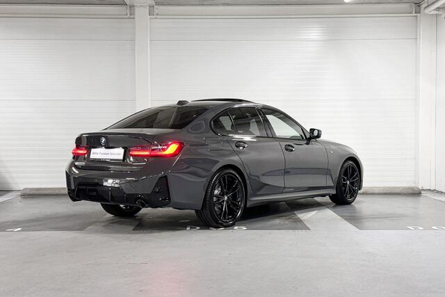BMW 3-SERIE Sedan 318i | M-Sport | Travel Pack | Comfort Pack | Entertainment Pack | Schuif-/kanteldak | Comfort Access