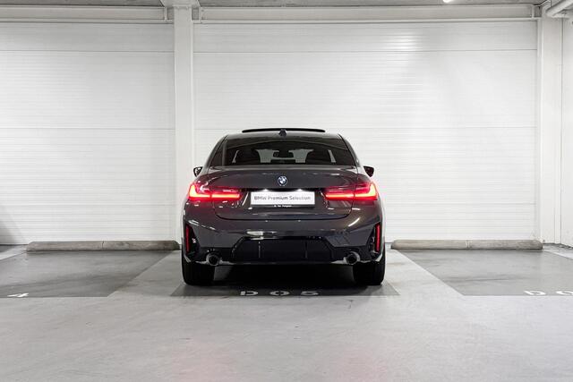 BMW 3-SERIE Sedan 318i | M-Sport | Travel Pack | Comfort Pack | Entertainment Pack | Schuif-/kanteldak | Comfort Access