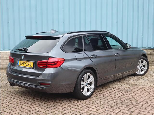 BMW 3-SERIE Touring 320i Sport Edition 184pk 8-TRAPSVOLAUTOMAAT | SCHUIF/KANTELDAK | NAVI | STOEL + STUURVERW. | KEYLESS START |