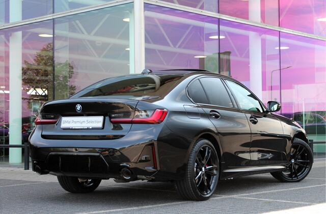 BMW 3-SERIE 320e M Sport Automaat / Schuif-kanteldak / Sportstoelen / Adaptieve LED / Comfort Access / Parking Assistant / Widescreen Display / Live Cockpit Plus
