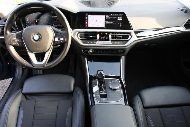 BMW 3-SERIE Touring 320i Executive Edition