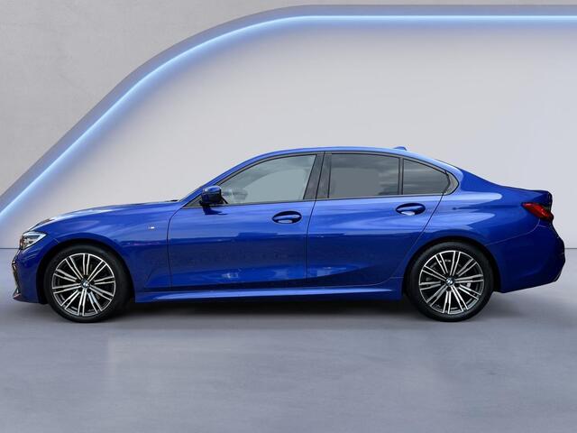 BMW 3-SERIE 320i High Executive M-Pakket, Keyless, AppleCarplay, Ambiance verlichting, Cruise Control, Climate Control, Leder/Alcantara, Park Sens V+A (MET GARANTIE*)