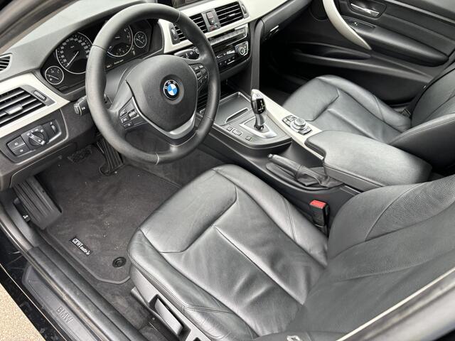 BMW 3-SERIE Touring 320i Centennial High Executive / LEER / AUTOMAAT / NAVI