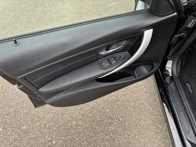 BMW 3-SERIE Touring 320i Centennial High Executive / LEER / AUTOMAAT / NAVI