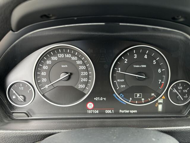BMW 3-SERIE Touring 320i Centennial High Executive / LEER / AUTOMAAT / NAVI