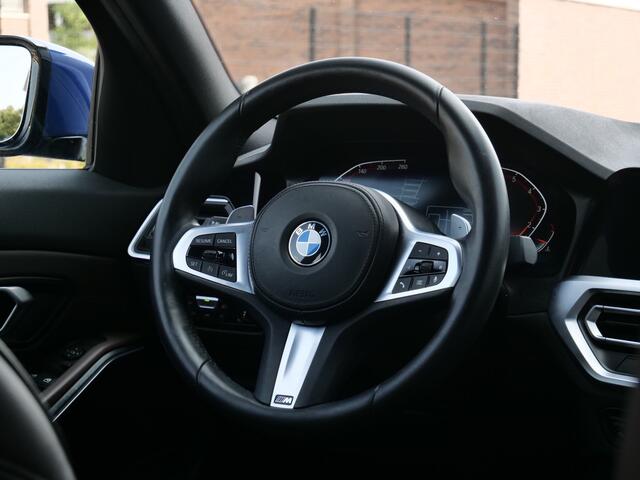 BMW 3-SERIE 320i 184pk Executive Edition M-Sport Automaat LED / 18 Inch / Navigatie / DAB