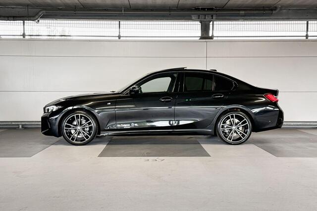 BMW 3-SERIE Sedan 318i | M Sportpakket | Elektrisch bediend glazen schuif-/kanteldak