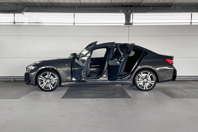 BMW 3-SERIE Sedan 320e | Elektrisch verwarmde voorstoelen | Geluidswerende ramen