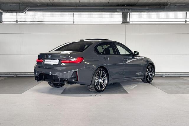 BMW 3-SERIE Sedan 320e | Elektrisch verwarmde voorstoelen | Geluidswerende ramen
