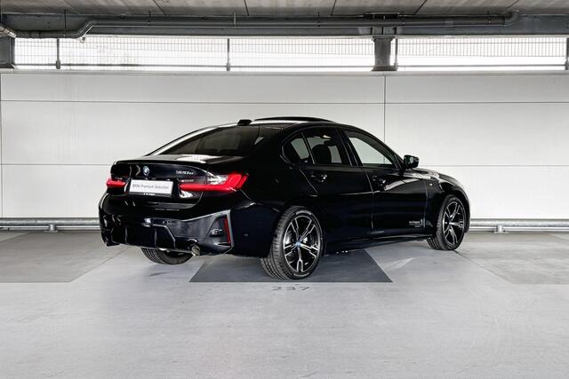 BMW 3-SERIE Sedan 320e | M Sportpakket | Trekhaak met elektrisch wegklapbare kogel