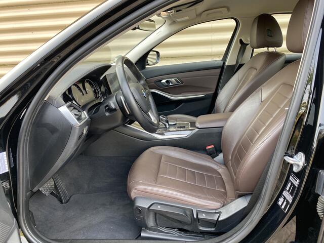 BMW 3-SERIE 320i High Executive Automaat | Leder | Sport pack | Camera