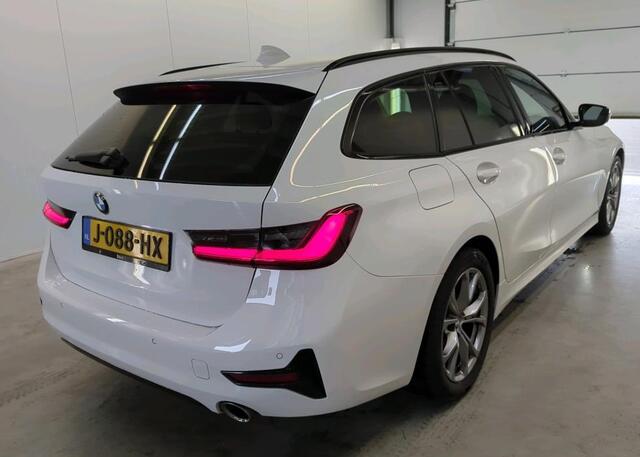 BMW 3-SERIE Touring 320i Automaat Executive Sportline Harman Kardon Audio Sportstoelen Leer Stoelverwarming Life Cockpit Prof Dab Carplay Shadow Line NL Auto BTW 1e Eigenaar