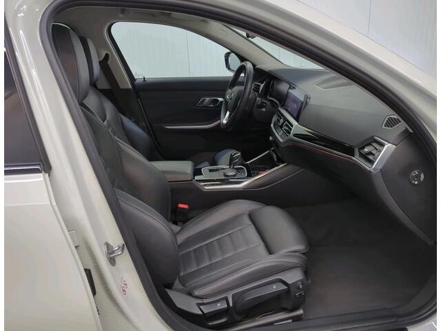 BMW 3-SERIE Touring 320i Automaat Executive Sportline Harman Kardon Audio Sportstoelen Leer Stoelverwarming Life Cockpit Prof Dab Carplay Shadow Line NL Auto BTW 1e Eigenaar
