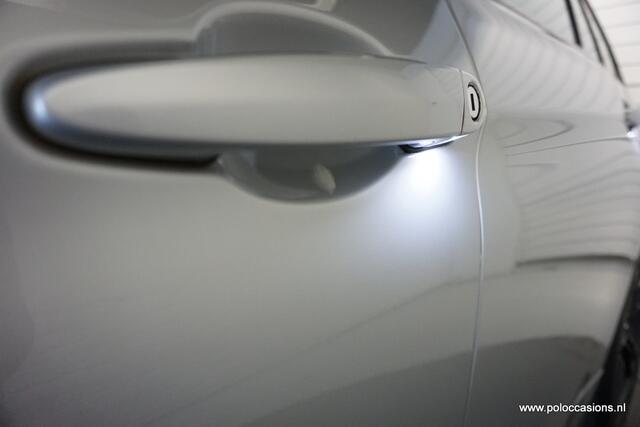BMW 3-SERIE Touring 320i High Executive M-Pakket | Sportinterieur Leder | LED | Dealeronderh