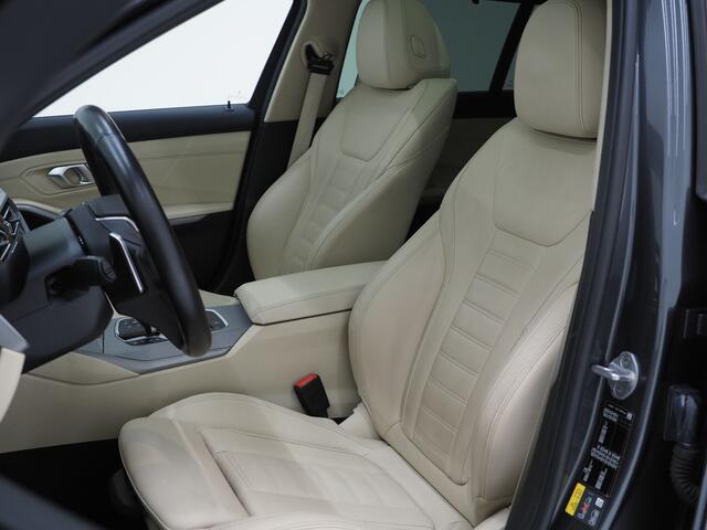 BMW 3-SERIE Touring 330e High Executive | Panoramadak | Co-Pilot | Laser LED | 360 | Keyless | Memory