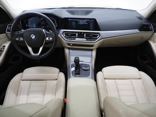 BMW 3-SERIE Touring 330e High Executive | Panoramadak | Co-Pilot | Laser LED | 360 | Keyless | Memory