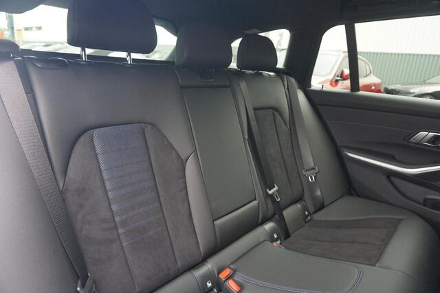 BMW 3-SERIE Touring 320e M Sport / Trekhaak / M Performance onderdelen