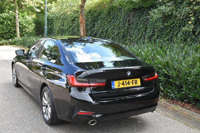 BMW 3-SERIE 320i Executive Edition