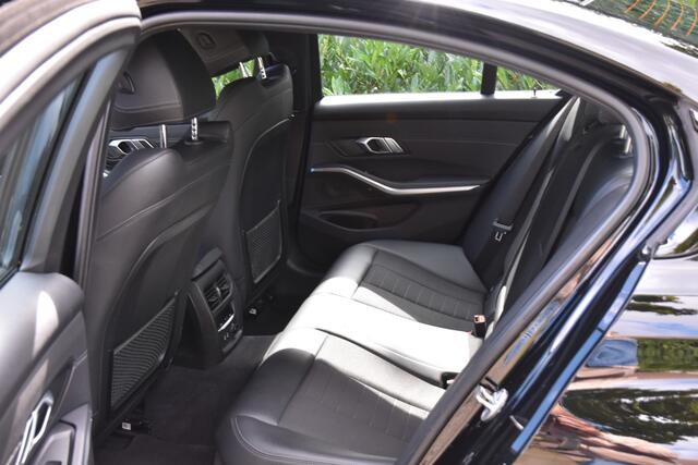 BMW 3-SERIE 320i Executive Edition