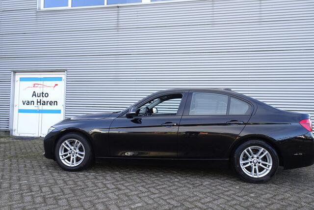 BMW 3-SERIE 320D AUTOMAAT SPORTSTOELEN TREKHAAK HUD STOELVERWARMING
