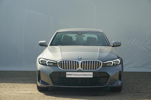 BMW 3-SERIE Sedan 320e