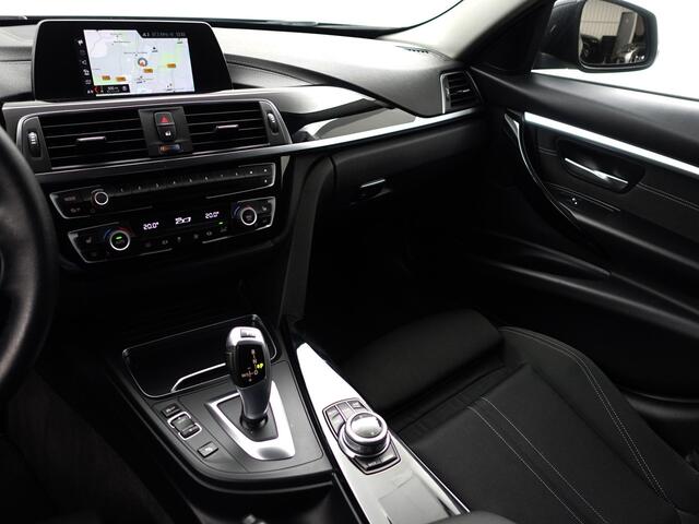 BMW 3-SERIE 318i High Executive Aut- Xenon Led, Sport Interieur, Standkachel, Sfeerverlichting, Park Assist