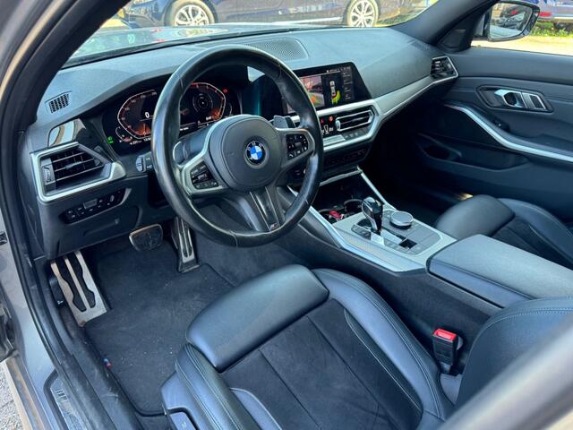 BMW 3-SERIE Verwacht 318I Executive M-sport Navi Camera Pdc